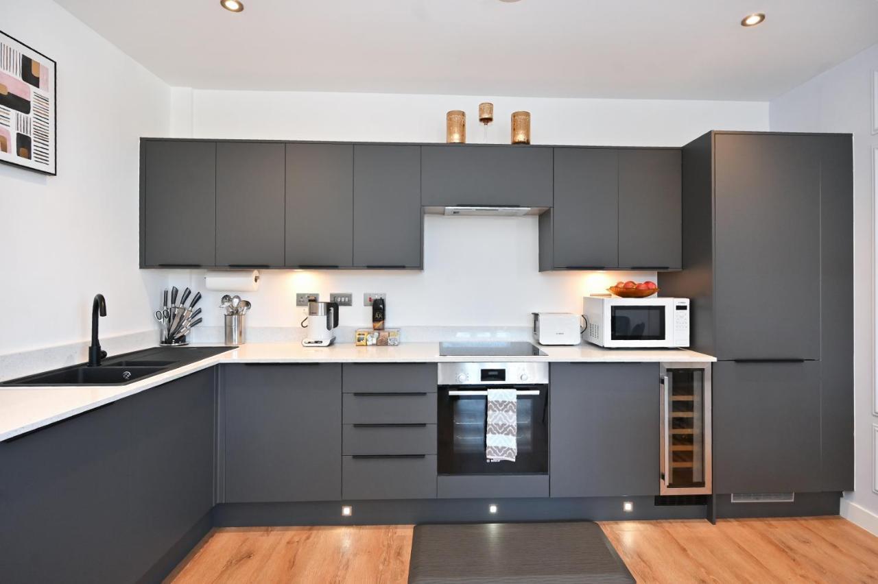 Spacious Designer 2Br Executive Apt, Near Beach & Marina, Central Location رامْسْغيت المظهر الخارجي الصورة