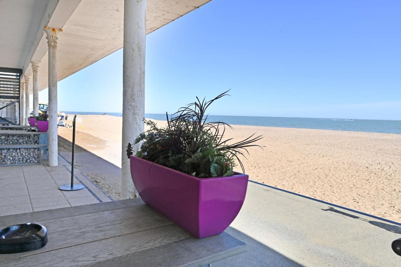 Spacious Designer 2Br Executive Apt, Near Beach & Marina, Central Location رامْسْغيت المظهر الخارجي الصورة